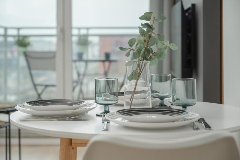 Modern & Cozy Przedmiejska Apartment in Wroclaw by Noclegi Renters - image 8