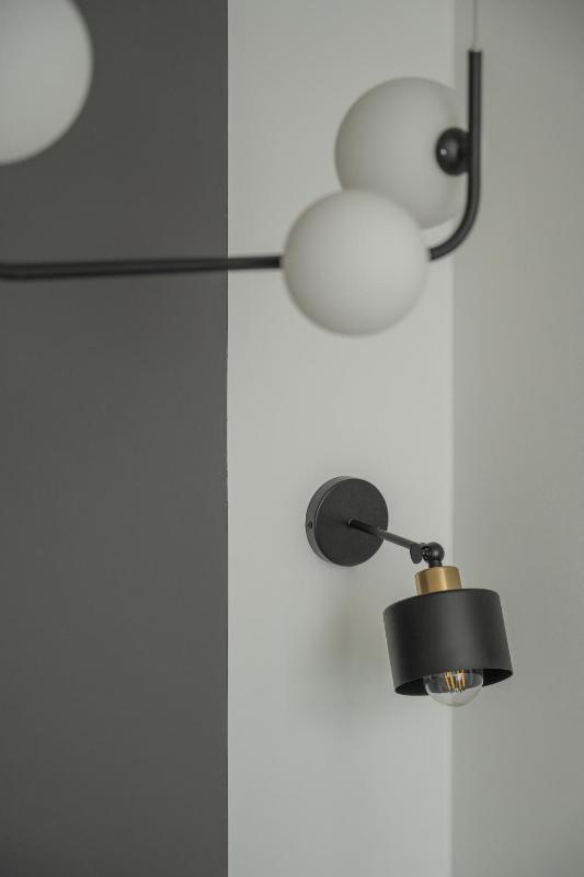 Modern & Cozy Przedmiejska Apartment in Wroclaw by Noclegi Renters - image 5