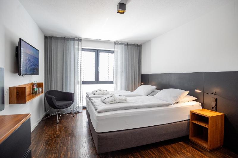 Double Room image 1