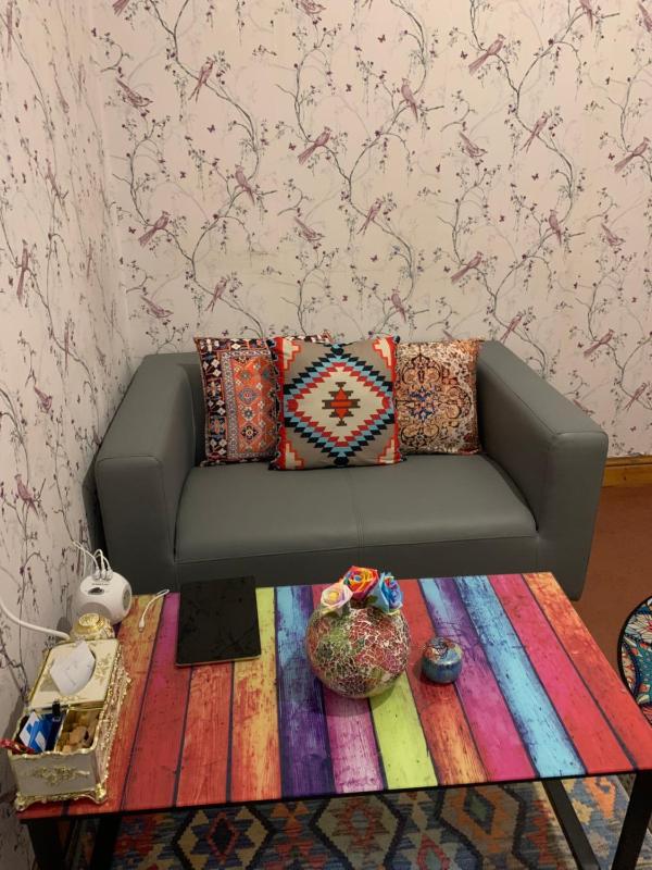 Sleeps 2 with Free Parking and Wi-Fi - image 14