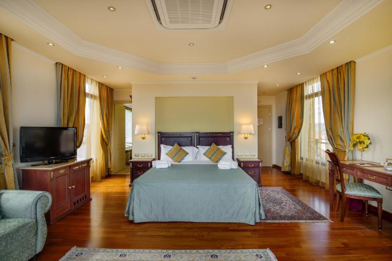 Suite image 3