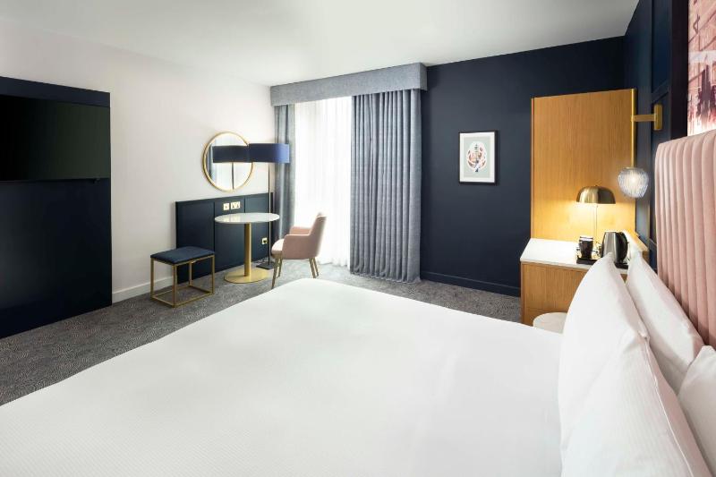 DoubleTree By Hilton Leeds City Centre - image 10