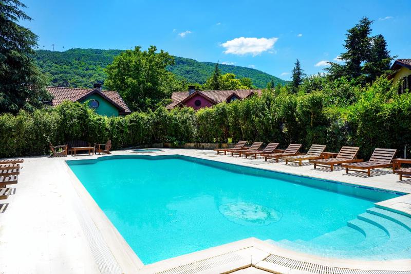 Four-Bedroom Country Villa  image 3