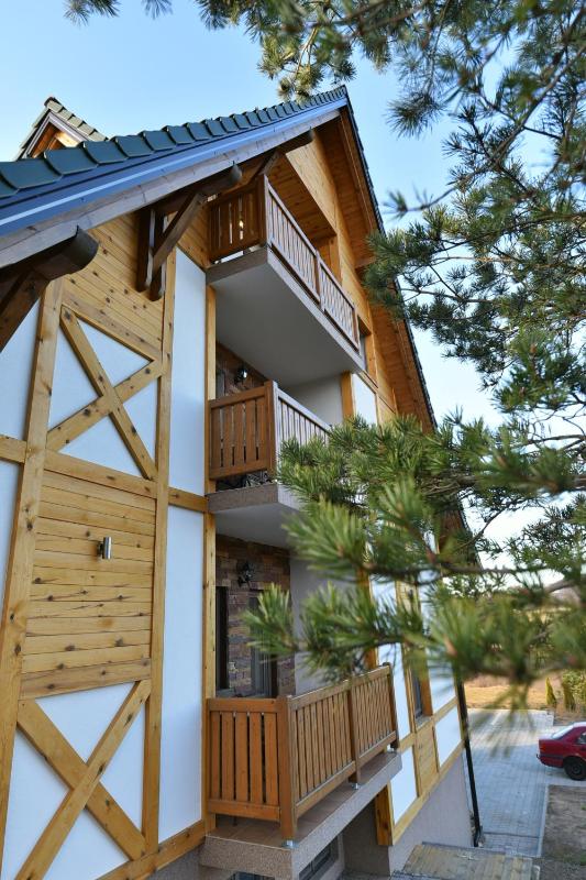 Apartment with Mountain View image 1