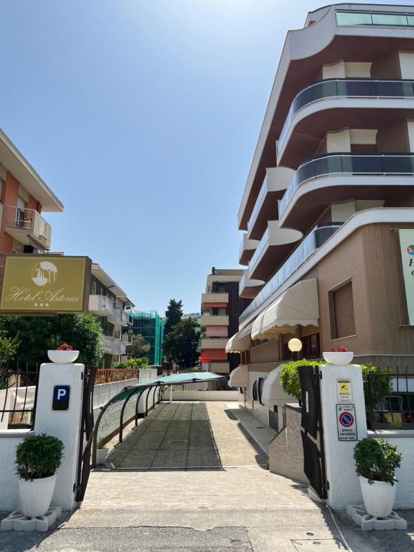  Double or Twin Room with Balcony and Sea View image 2