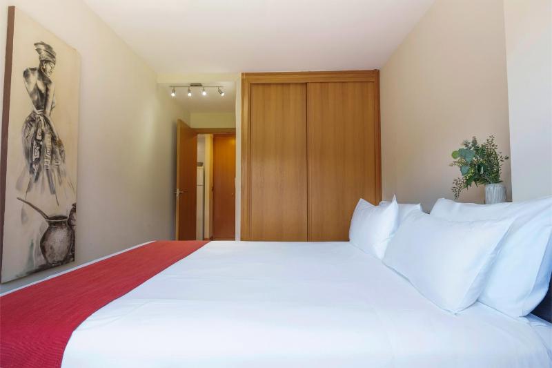 Standard One-Bedroom Apartment image 3