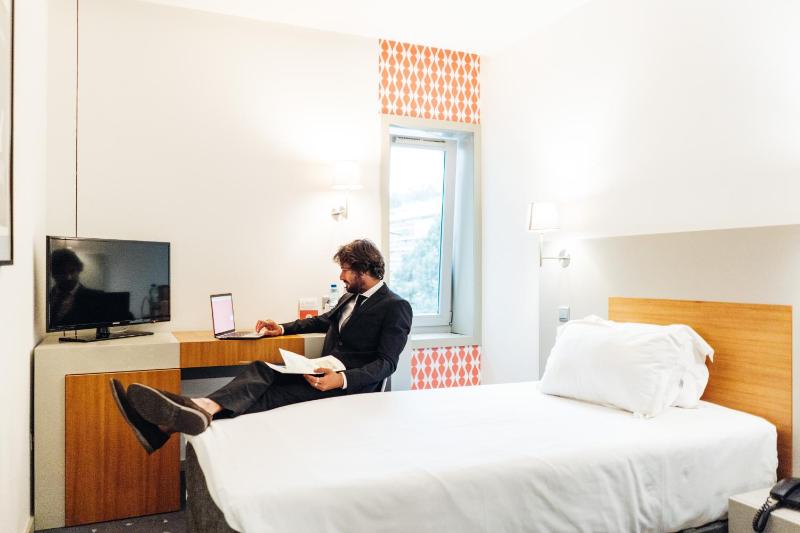 Standard Single Room image 1