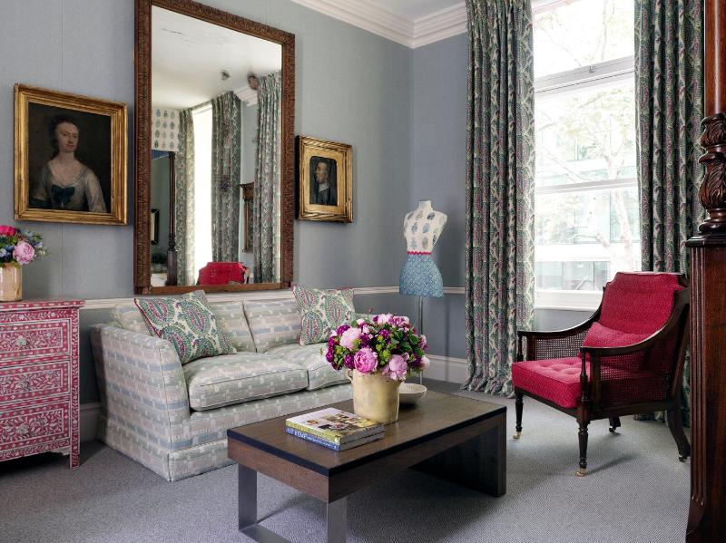 Double Room with Four Poster Bed image 3