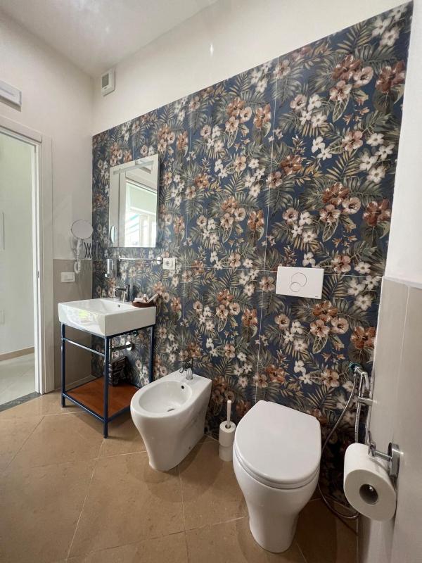 BURMARIA APARTMENT and ROOM with garden and jacuzzi - image 27