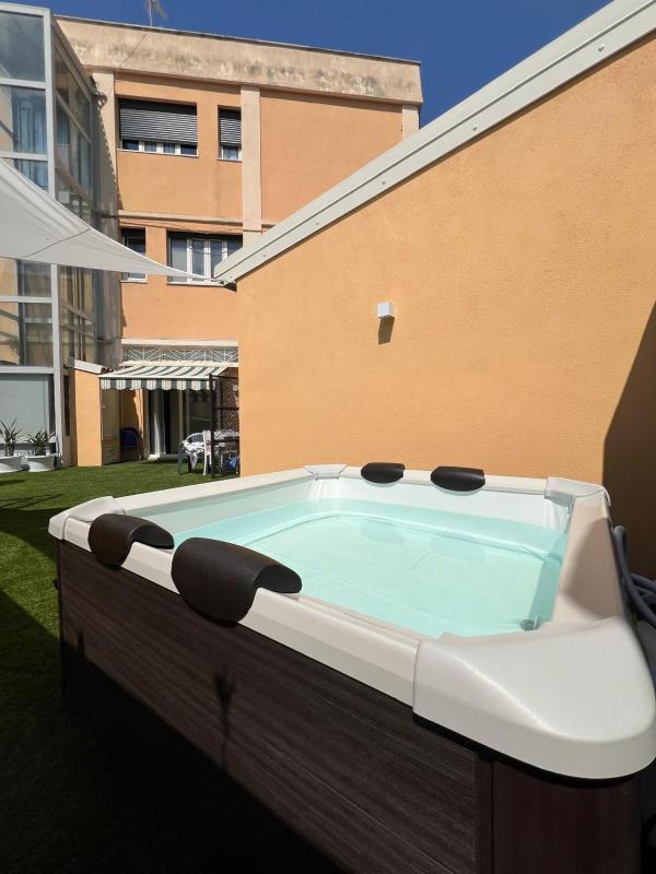 BURMARIA APARTMENT and ROOM with garden and jacuzzi - image 6