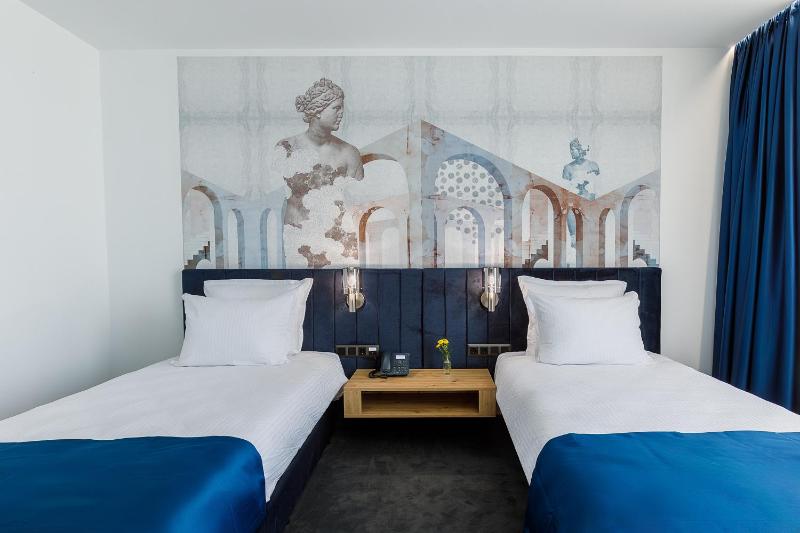Blue Star Luxury Hotel - image 16