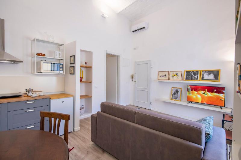 Borgo Santa Croce Apartment by Mamo Florence - image 10