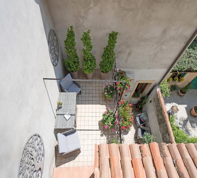 Veronetta House - image 10