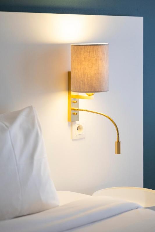 Standard Twin Room image 2