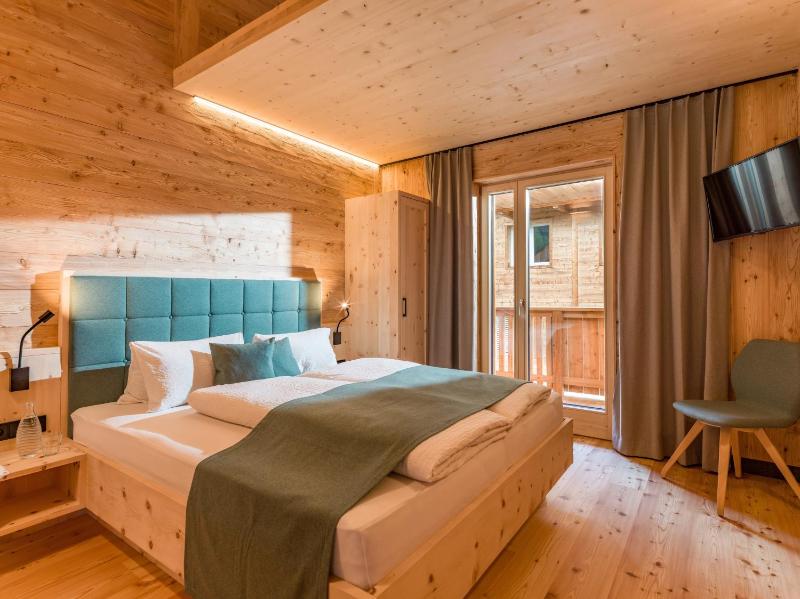 Superior Chalet image 4