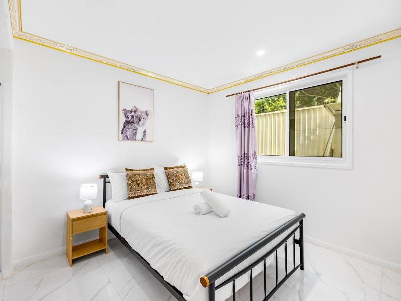 Malls at Doorstep 2-Bed Unit in Heart of Cannon Hill - image 11