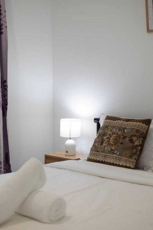 Malls at Doorstep 2-Bed Unit in Heart of Cannon Hill - image 12