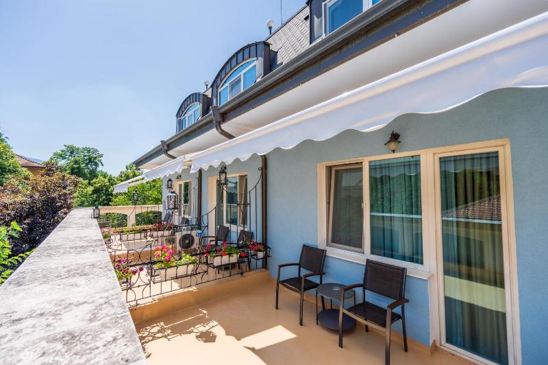 Deluxe Double Room with Balcony image 1