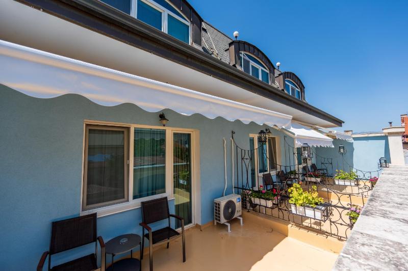 Apartment with Balcony image 2