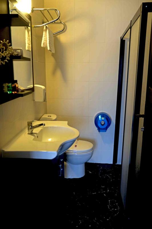 Double or Twin Room with Land View image 2