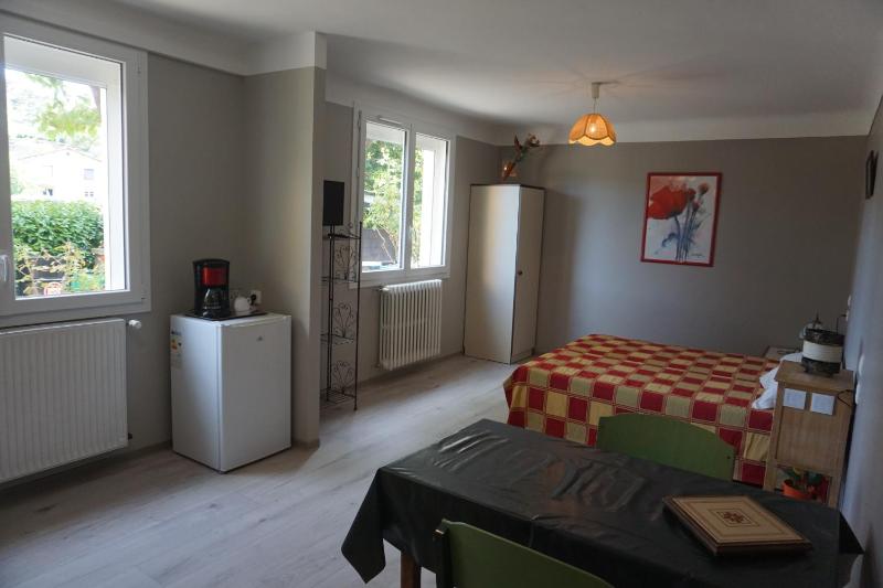 Double Room image 4