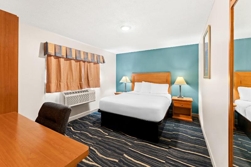 Queen Room image 1