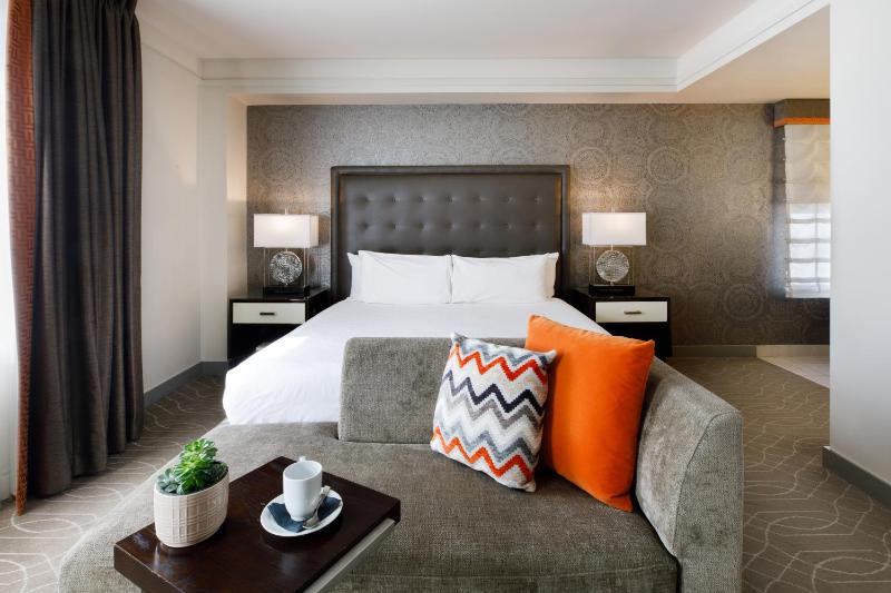 King Suite image 2