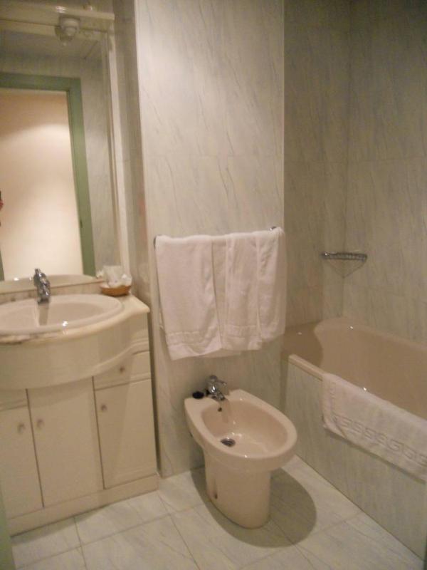 Two-Bedroom Apartment with Sea View image 4