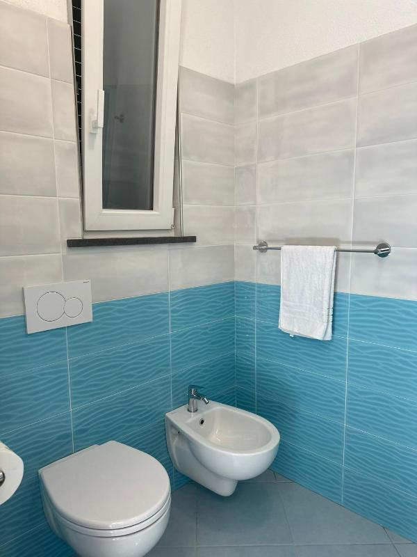 Studio Apartment with One Double Bed image 3