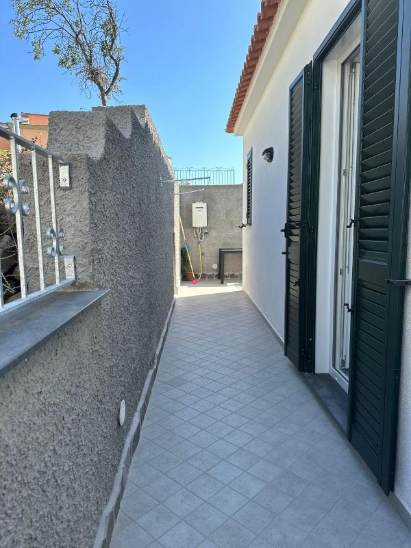 Studio Apartment with One Double Bed image 2