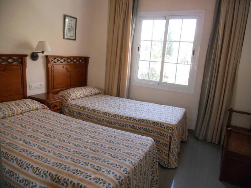 Two-Bedroom Apartment with Sea View image 3