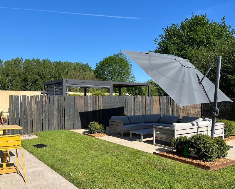 Double or Twin Room with Garden View image 2