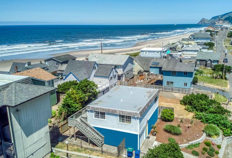 Beachlandia - image 16