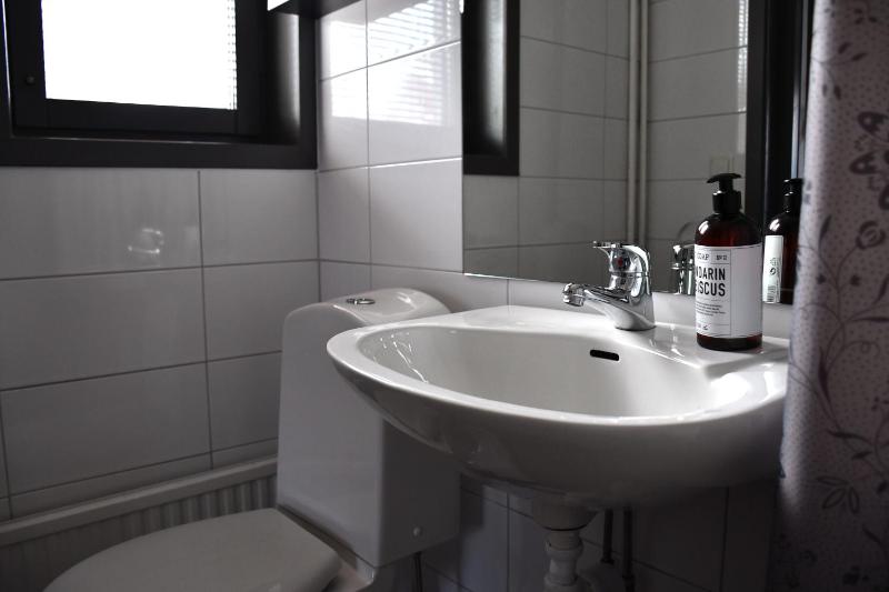 Double Room image 3