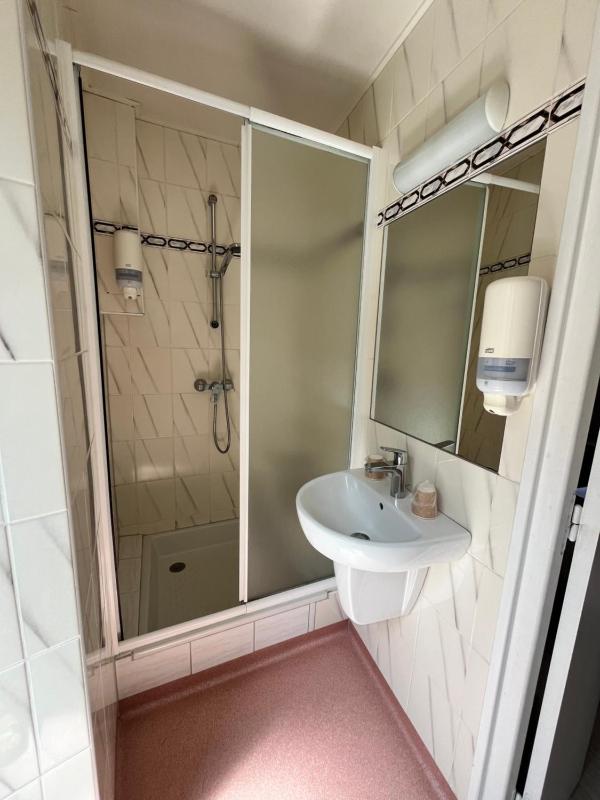 Standard Double Room image 1