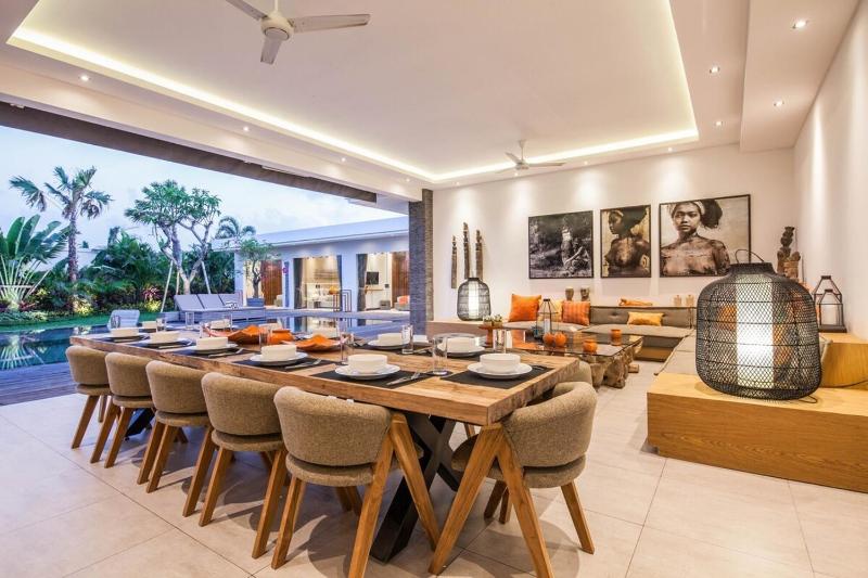 Stunning 6 Bedroom Villa Only 400m to the Beach - image 50