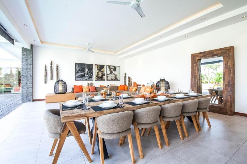 Stunning 6 Bedroom Villa Only 400m to the Beach - image 47