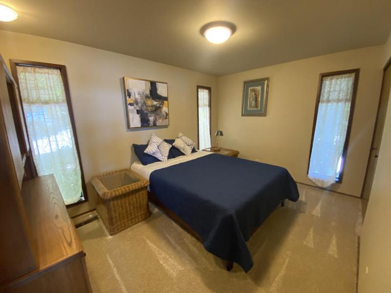 Three-Bedroom House image 3