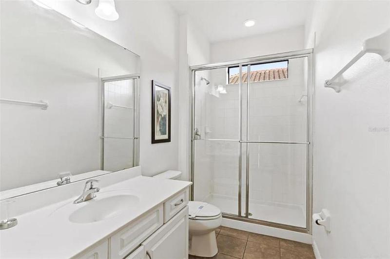 Grand Exclusive 4BR Pool Home near Disney Parks - image 27