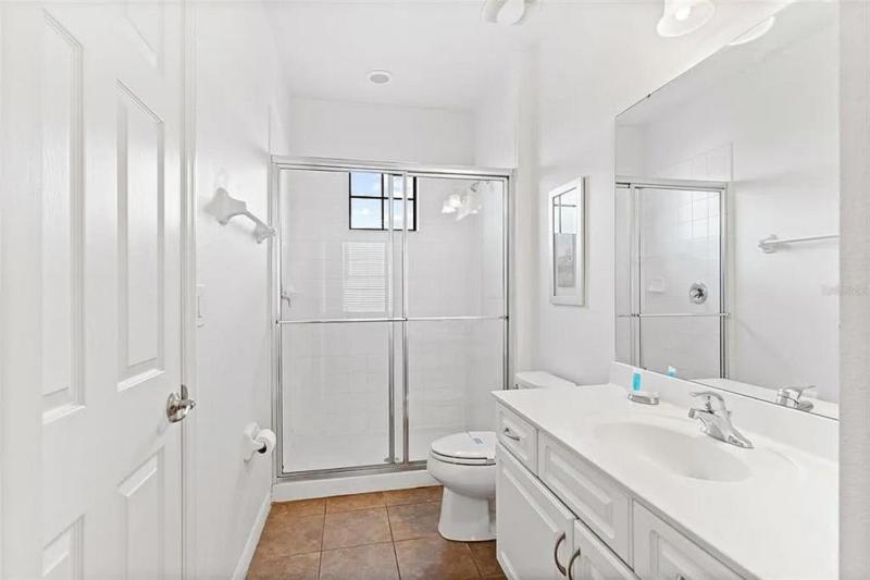Grand Exclusive 4BR Pool Home near Disney Parks - image 25