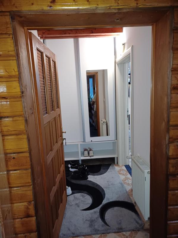 One-Bedroom Apartment image 3