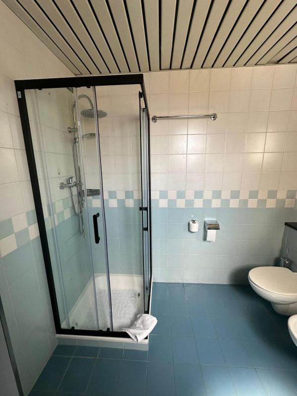 Single Room image 2