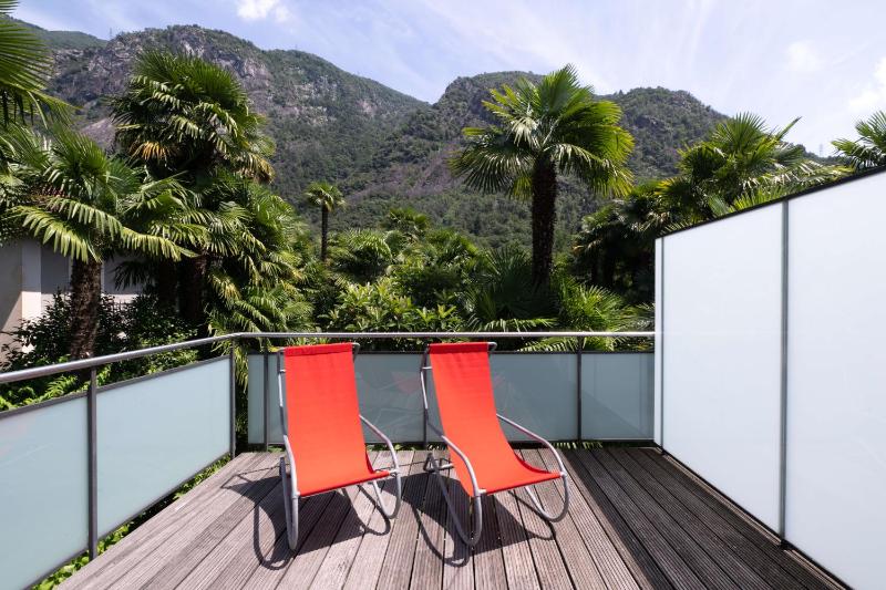 Triple Room with Garden View image 3