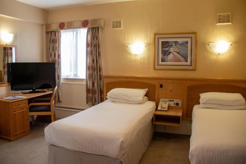 Classic Quadruple Room image 1