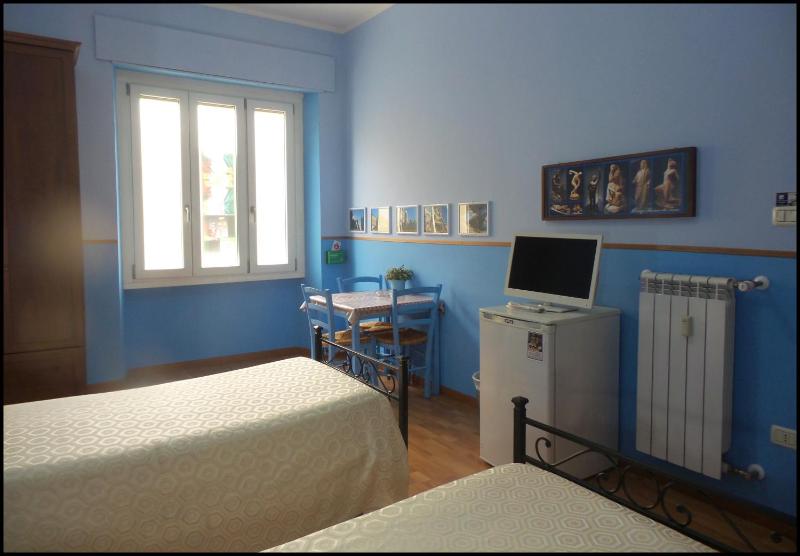 Double or Twin Room with Private External Bathroom image 4