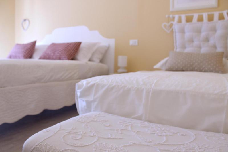 Standard Triple Room image 4
