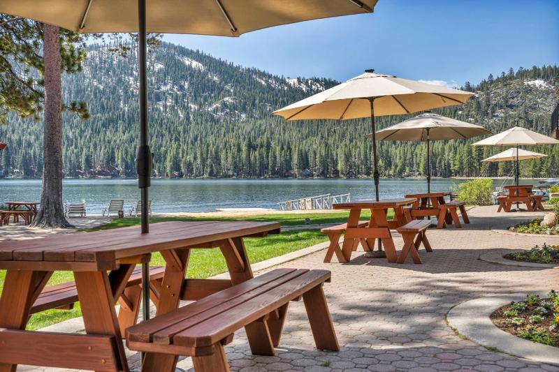 Lovely Studio w/Kitchen and Partial Lake View #122 at Donner Lake Village - image 6
