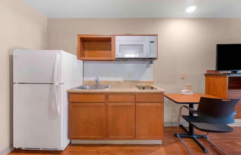 Double Room with Two Double Beds - Non-Smoking image 3