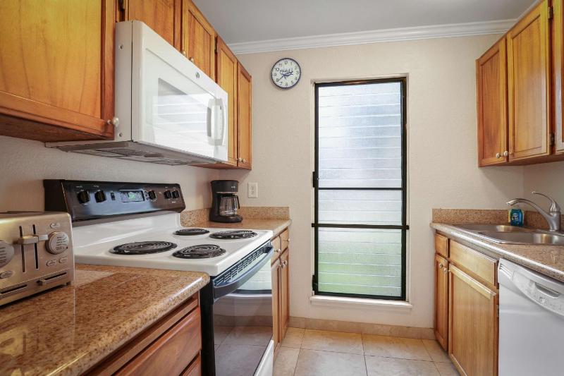 Two-Bedroom Suite with Garden View image 2