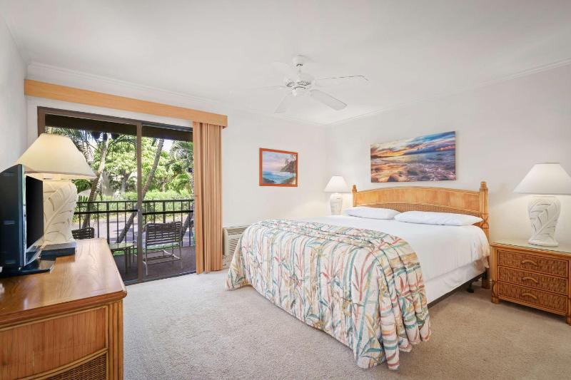 Two-Bedroom Suite with Ocean View image 3